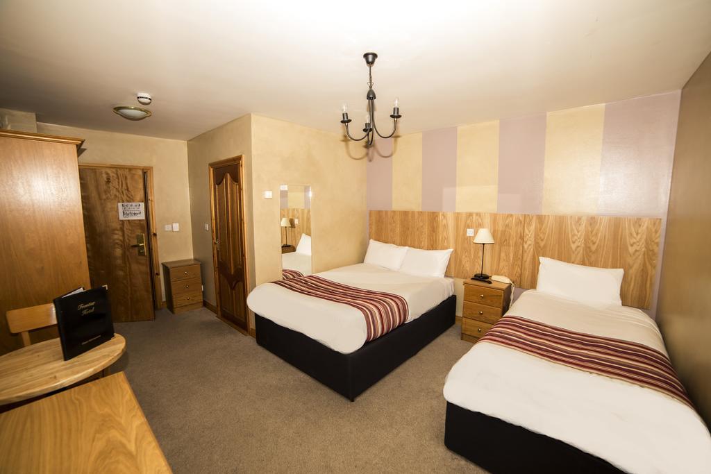 The Frontier Hotel Bridgend Zimmer foto